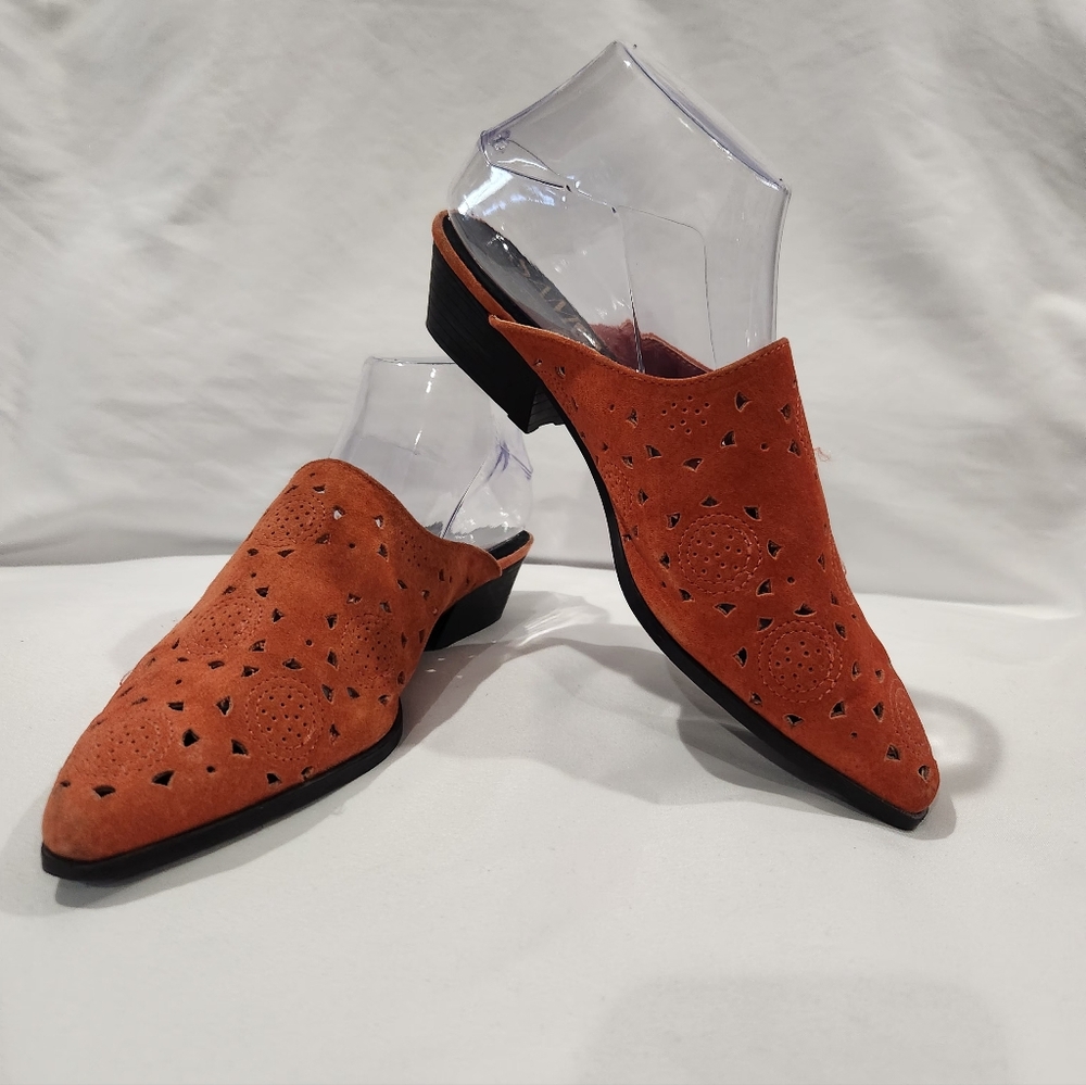 Sam & Libby Terracotta Suede Cutout Mules. Size 8.5
